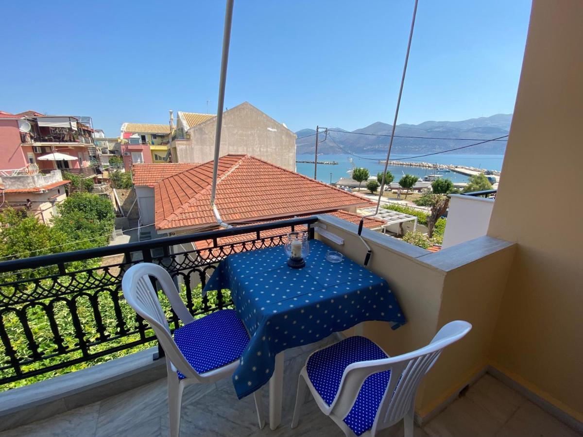 Mariangela Apartments Lixouri Exterior photo